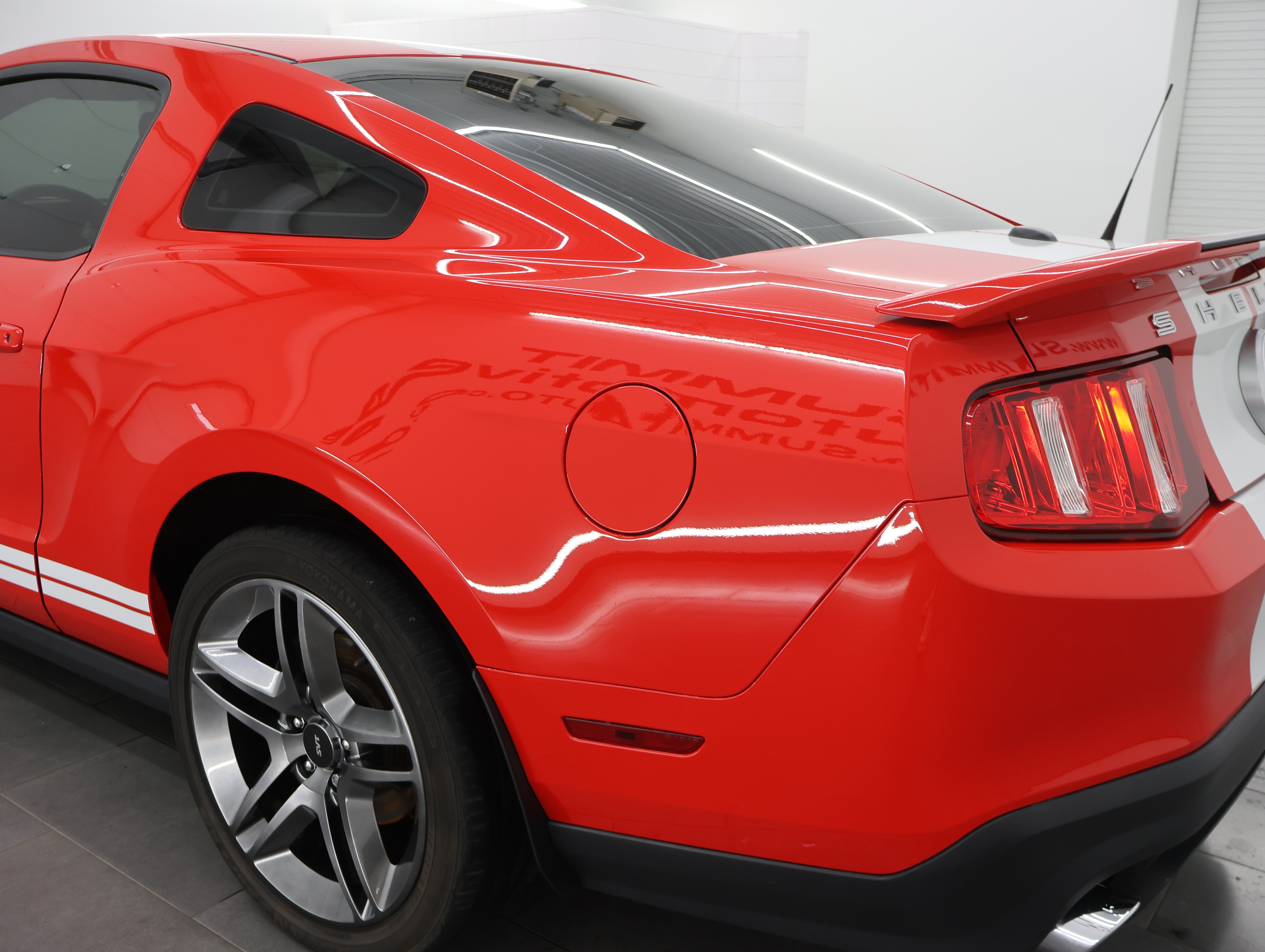 Used 2011 Race Red Ford GT500 Coupe: GT500-6 SPEED STICK-HID LIGHTS-ROUSH EXHAUST image 31