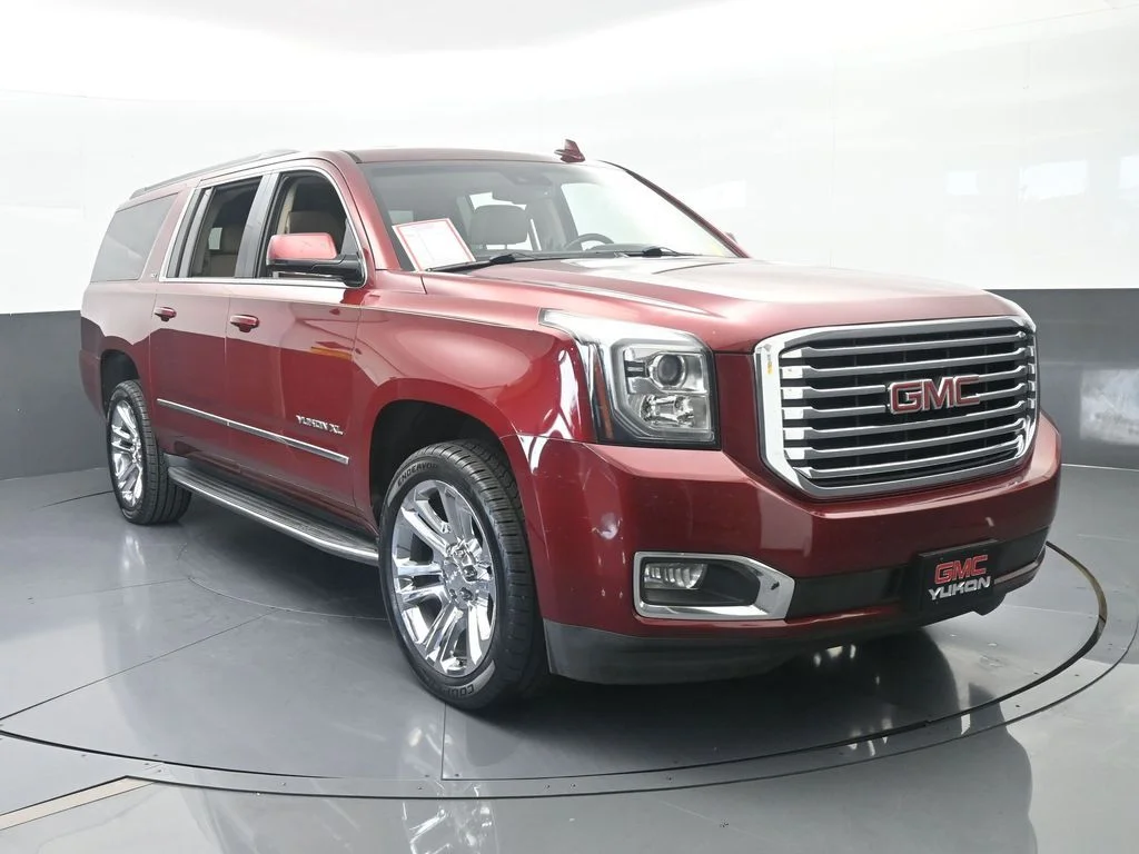 Used 2019 Crimson Red Tintcoat GMC SLT image 9