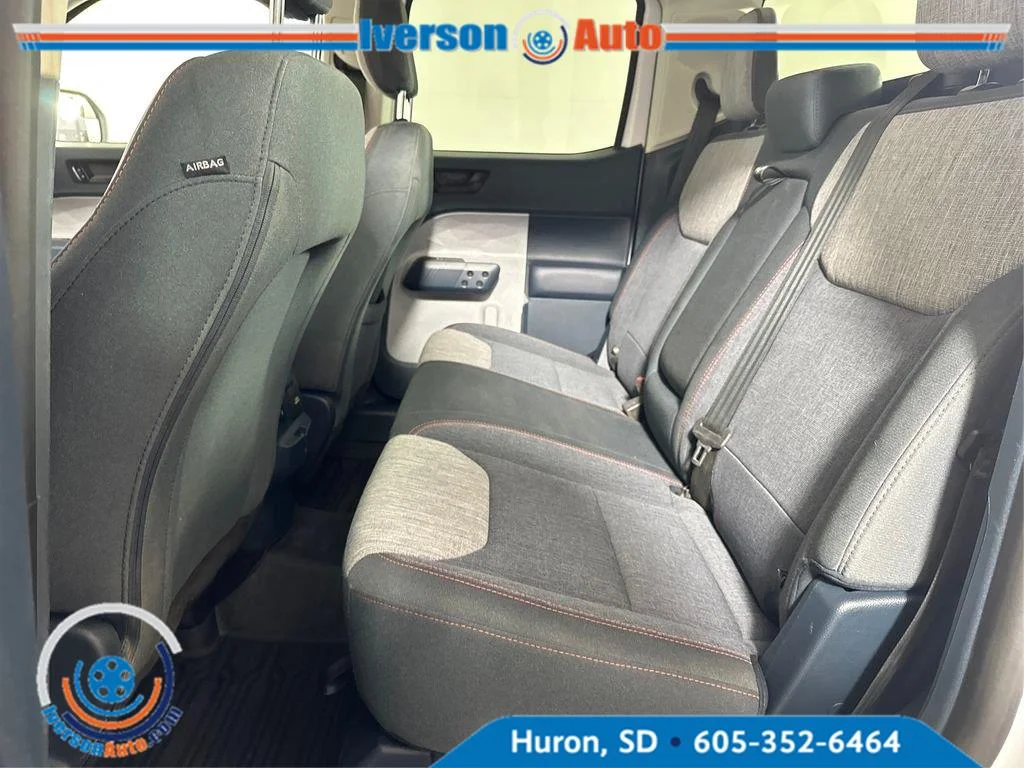 Used 2023 Oxford White Ford XLT image 24