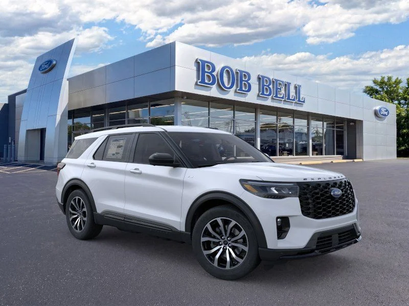 New 2026 Space White Metallic Ford ST-Line image 7