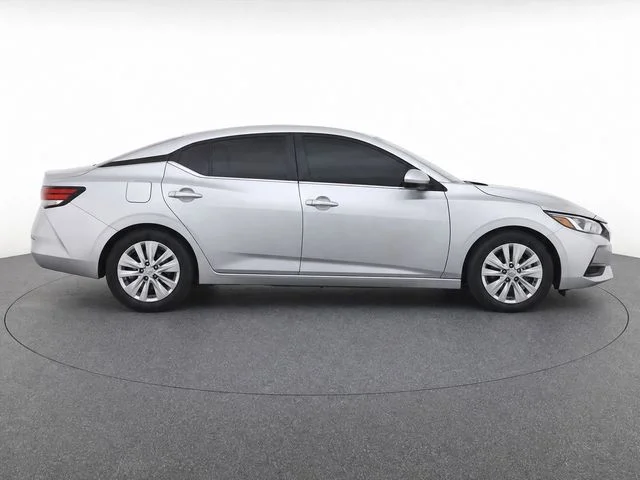 Used 2023 Silver Nissan S image 4