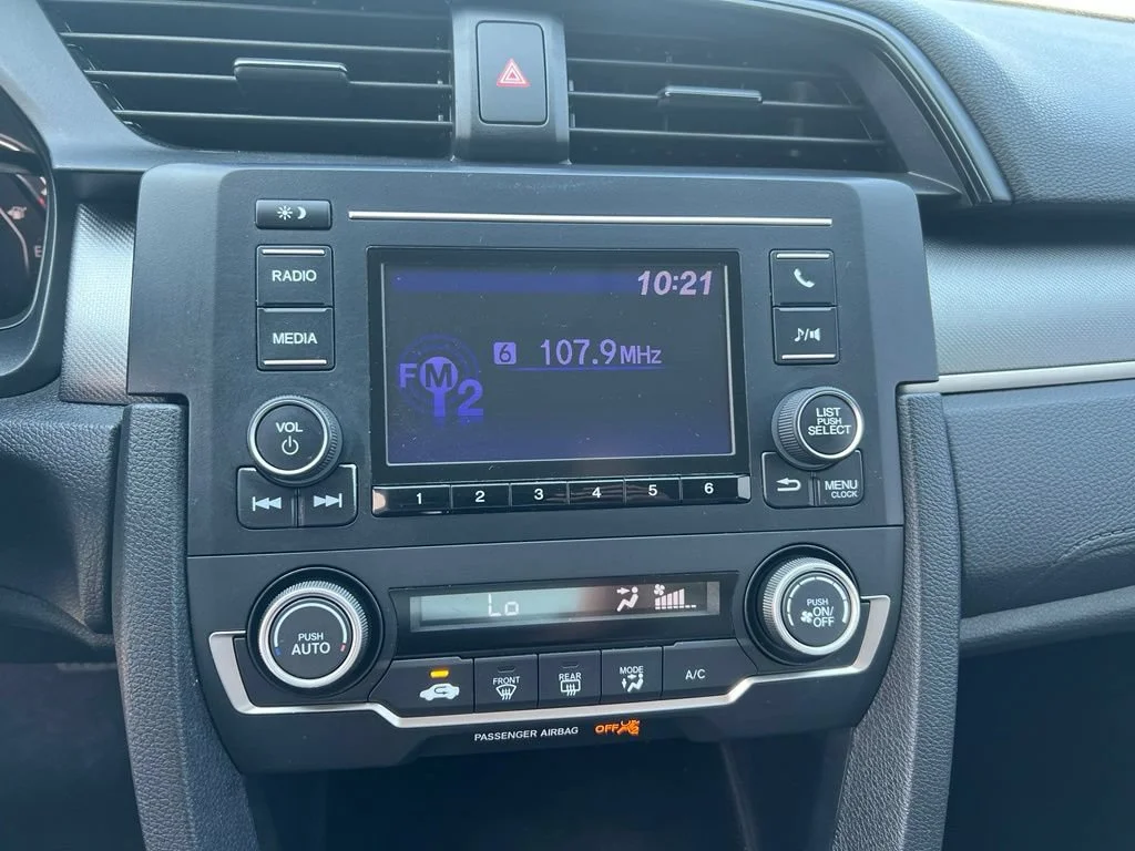 Used 2018  Honda LX image 13