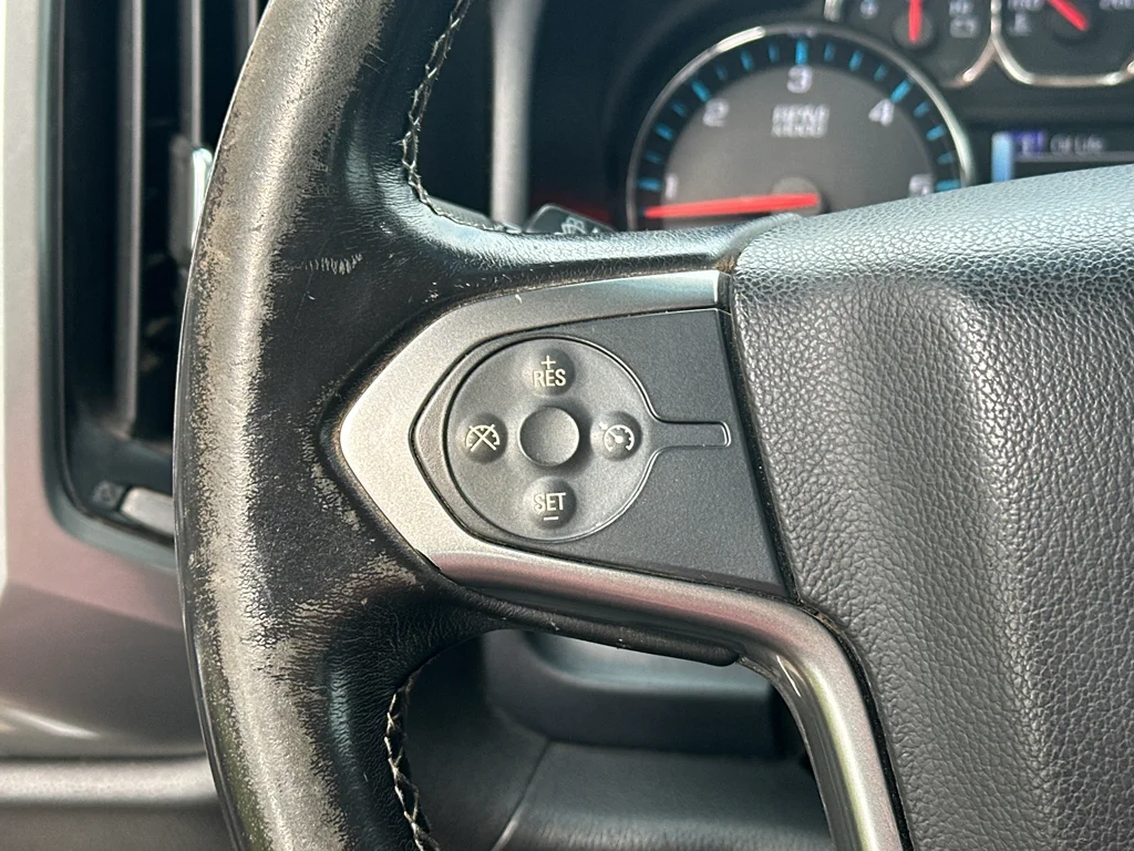 Used 2018 Summit White Chevrolet LT image 5