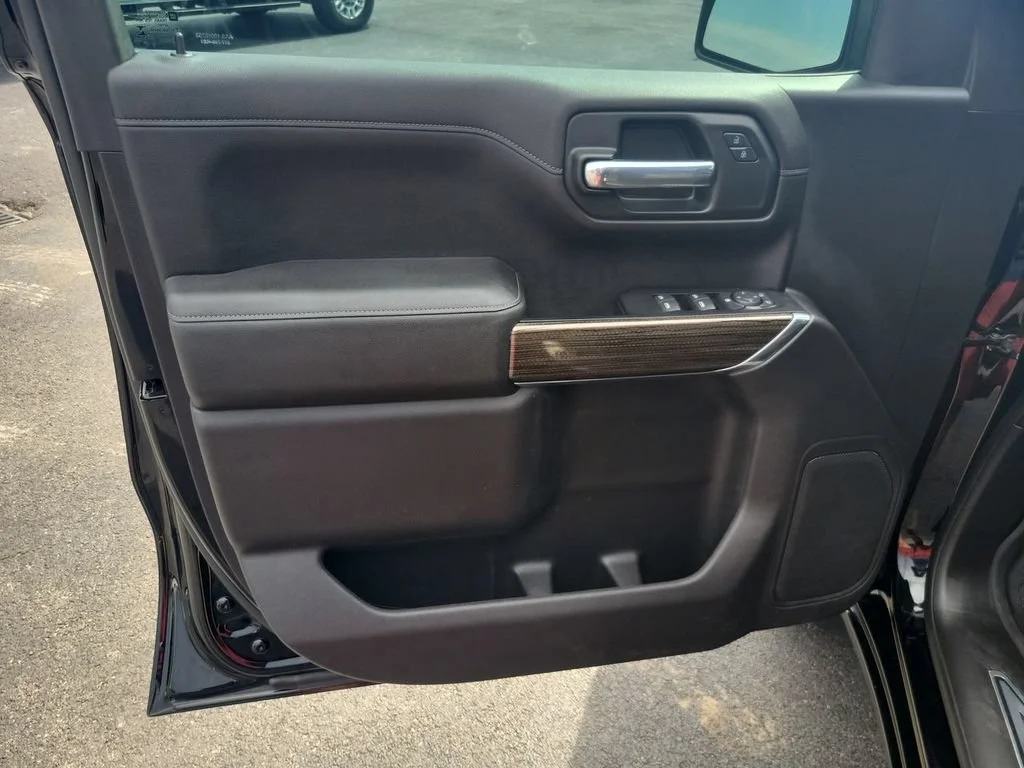 Certified Used 2020 BLACK Chevrolet LT image 21