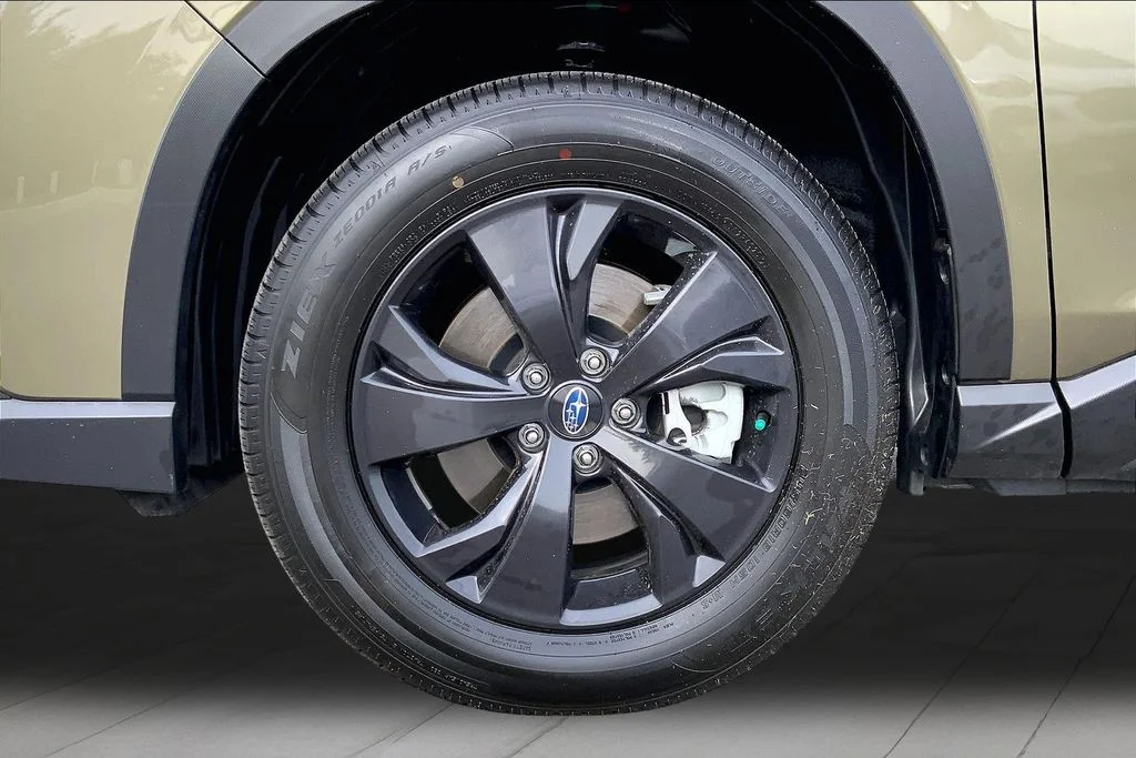 Used 2026 Brown Subaru Premium image 33