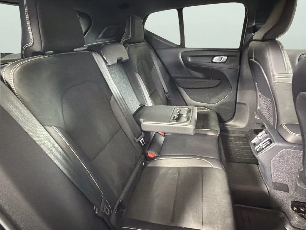 2021 Volvo XC40 R-Design - Photo 29