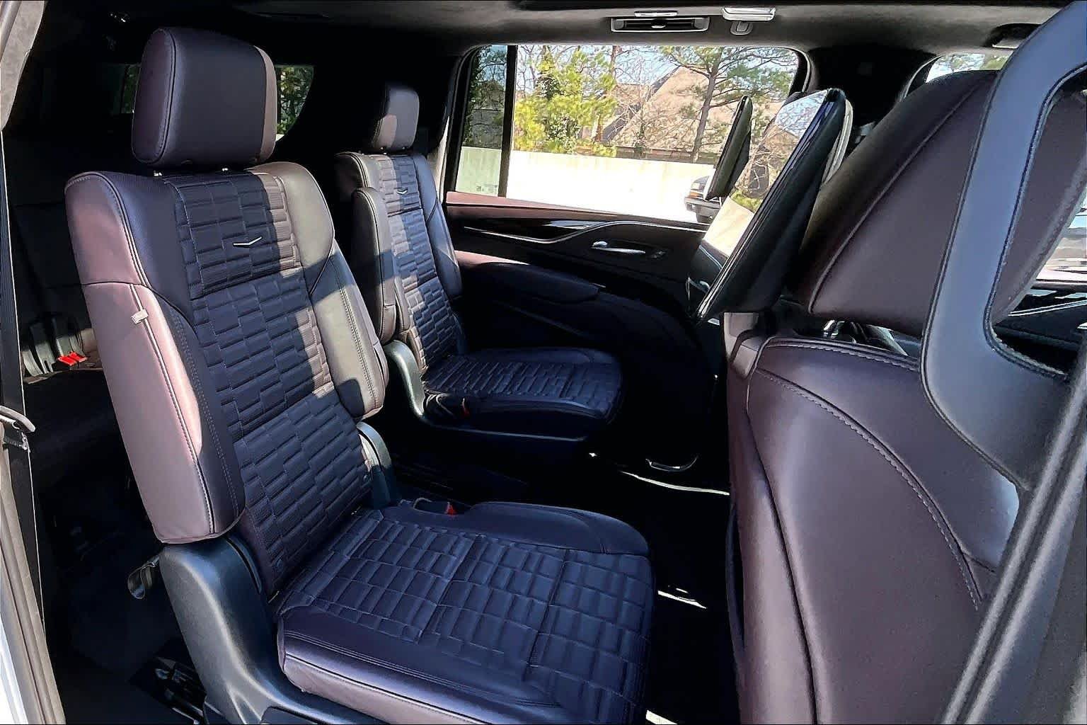 Used 2023 Crystal White Tricoat Cadillac 4WD Premium Luxury Platinum image 19