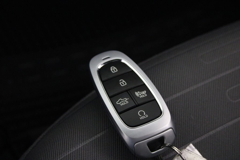 Certified Used 2024 Green Hyundai SEL image 30