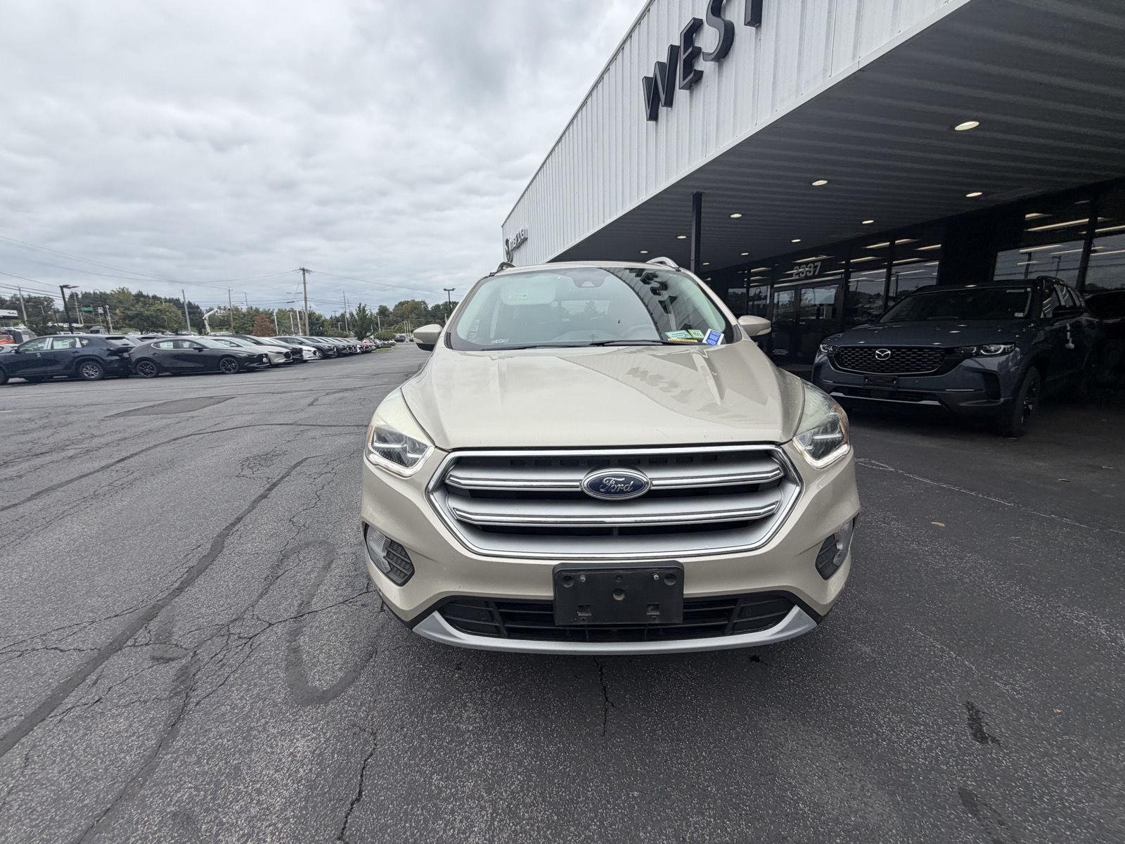 Used 2017 White Gold Ford Titanium image 4