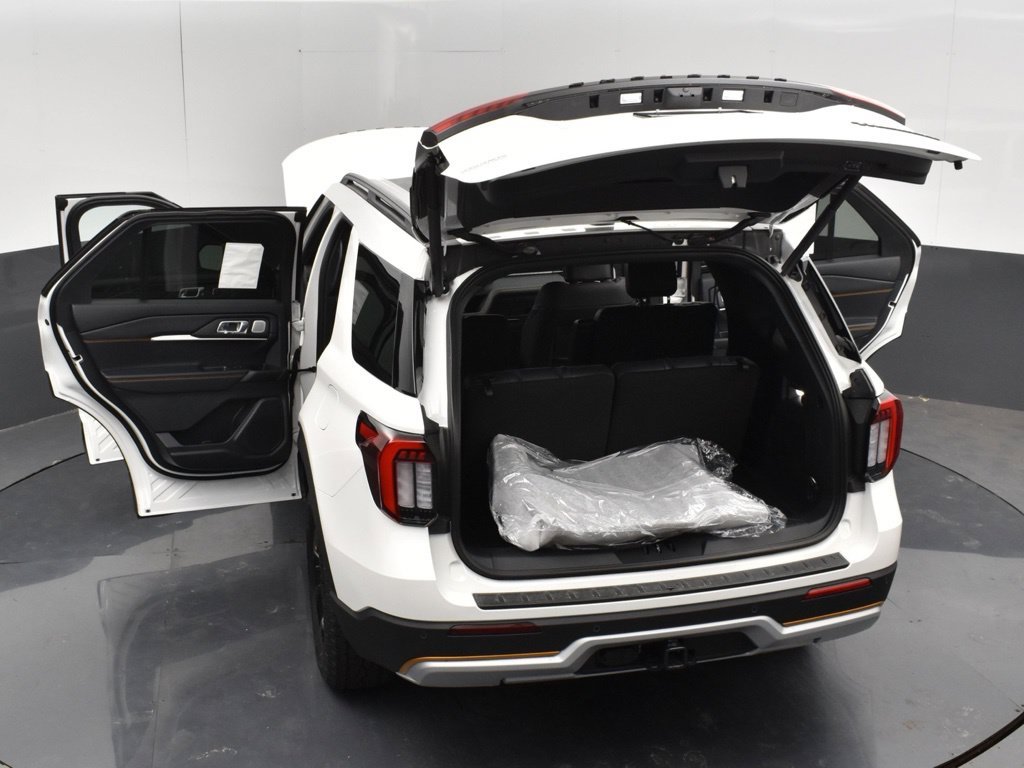 New 2026 Star White Metallic Tri-Coat Ford Tremor® image 35