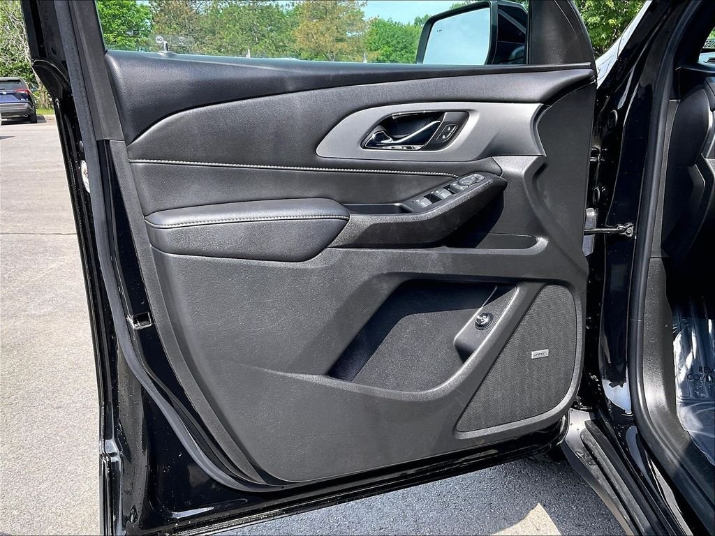 Used 2023 Black Chevrolet LT Leather image 9