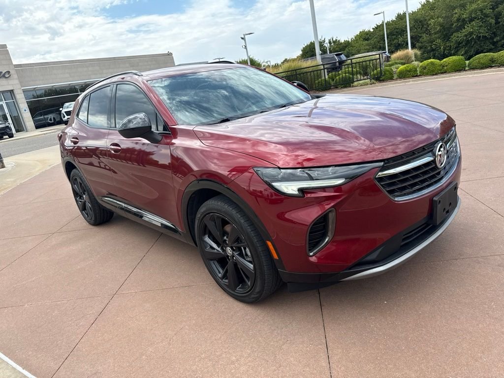 Used 2022  Buick Preferred image 3