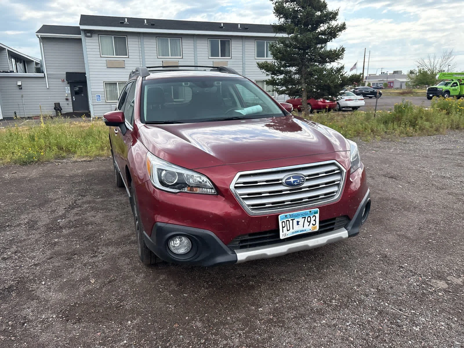 Used 2017 Venetian Red Pearl Subaru Limited image 4