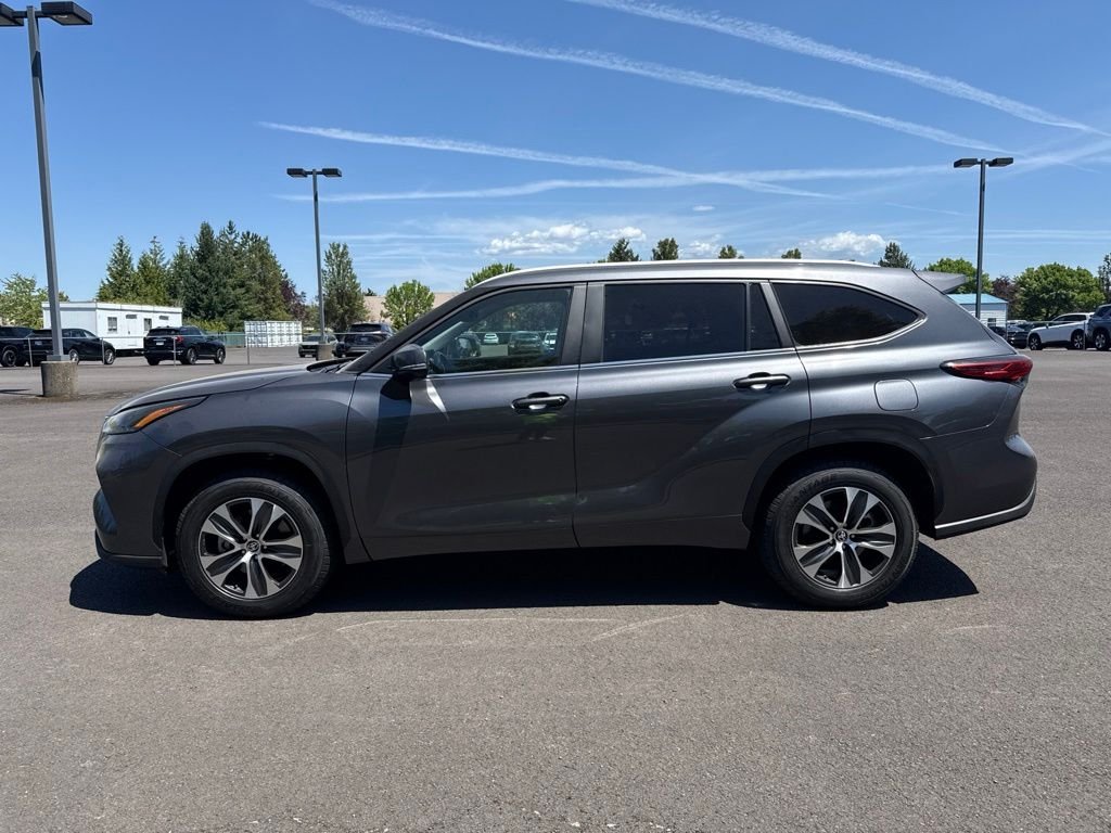 Used 2023 Magnetic Gray Metallic Toyota XLE image 3