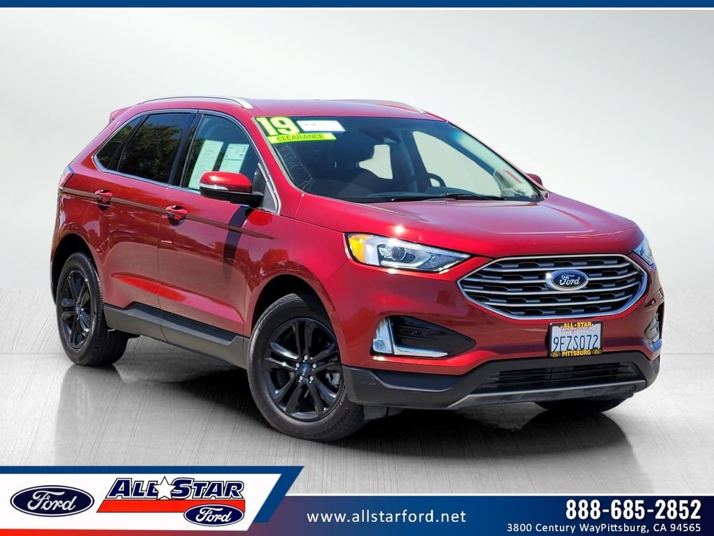 2019 Ford Edge SEL's photo