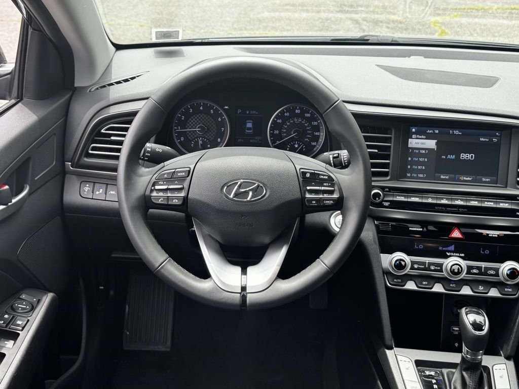 2020 Hyundai Elantra Limited - Photo 14