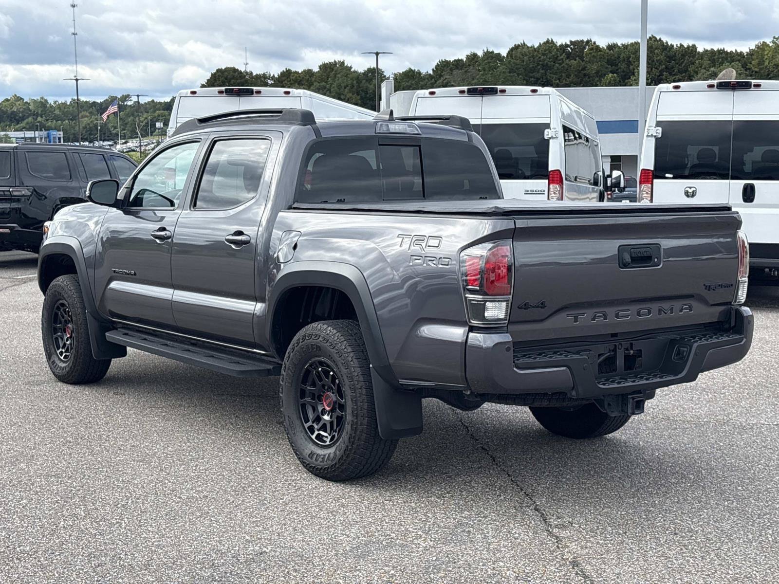 2022 Toyota Tacoma SR5 - Photo 8