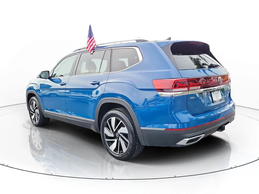 Used 2025 Blue Volkswagen 2.0T SEL image 5