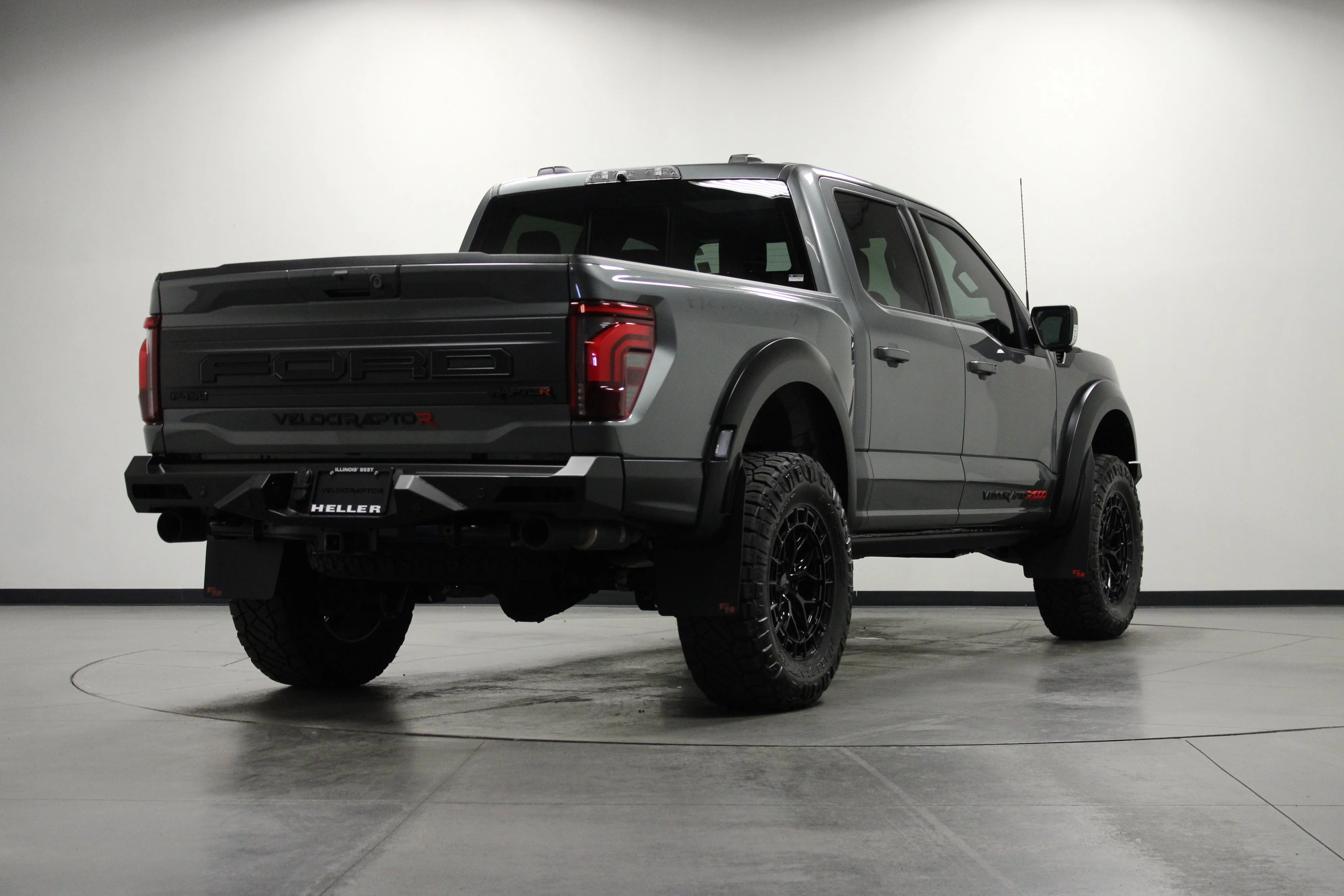 Used 2025 Carbonized Gray Metallic Ford Raptor image 4