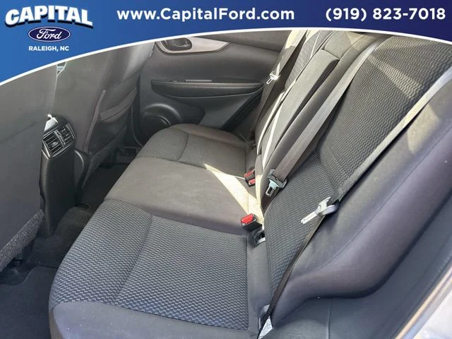 Used 2019 Silver Nissan S image 18
