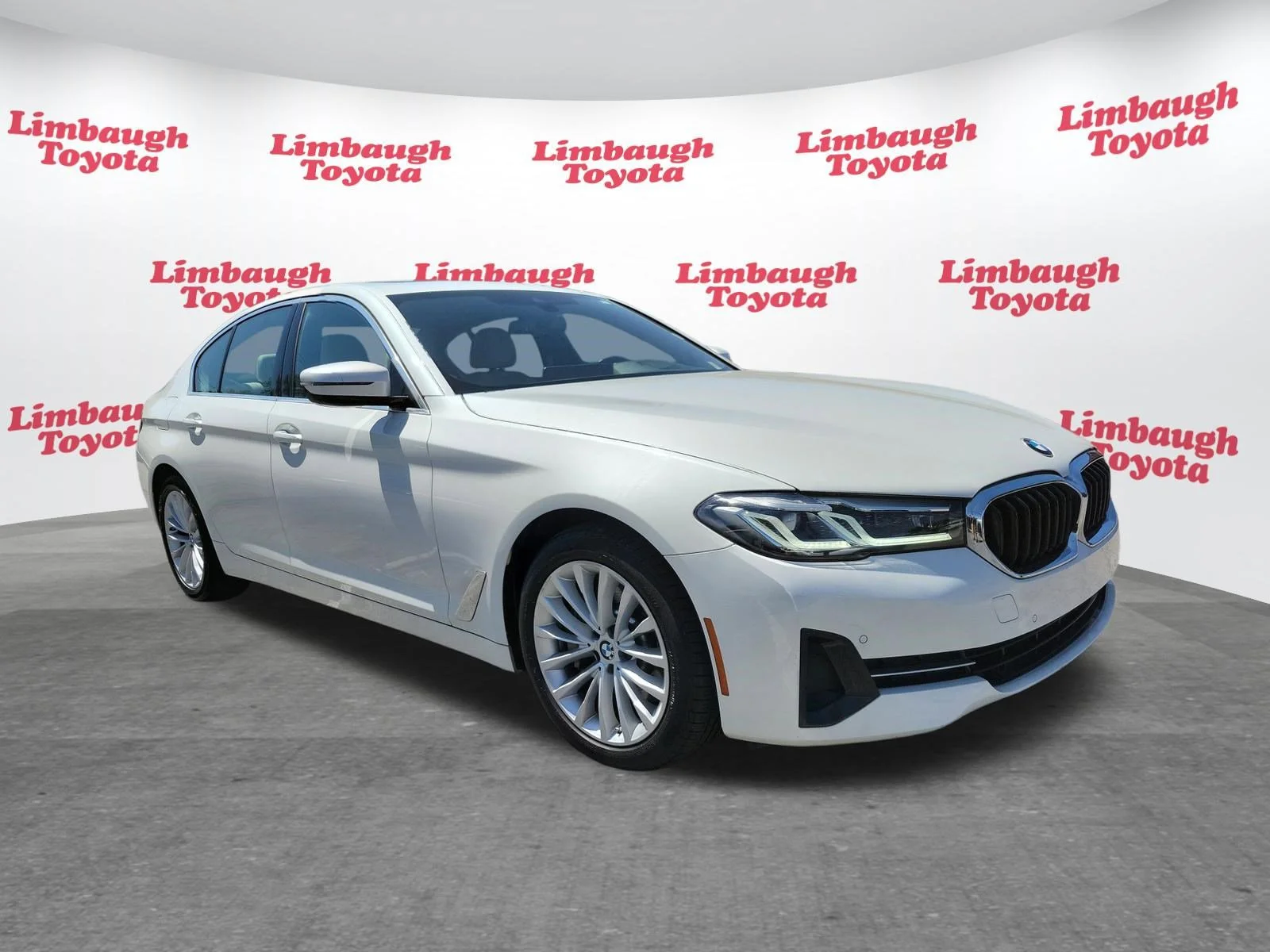 2023 BMW 5 Series 530i - Photo 21