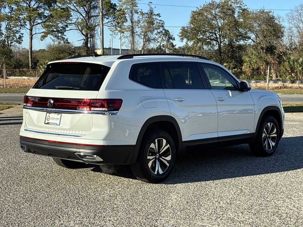 New 2026 White/off-white Volkswagen SE image 7