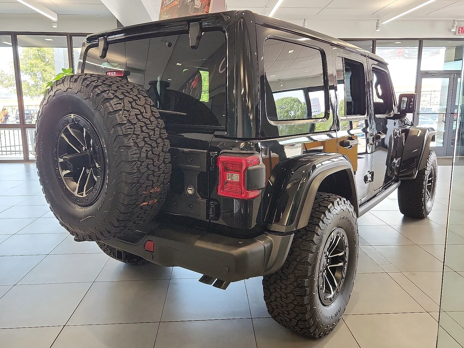 New 2027 Black Clear-Coat Paint Jeep 4-DOOR MOAB image 4