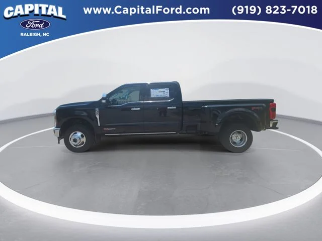 Used 2026 Black Ford Lariat image 5