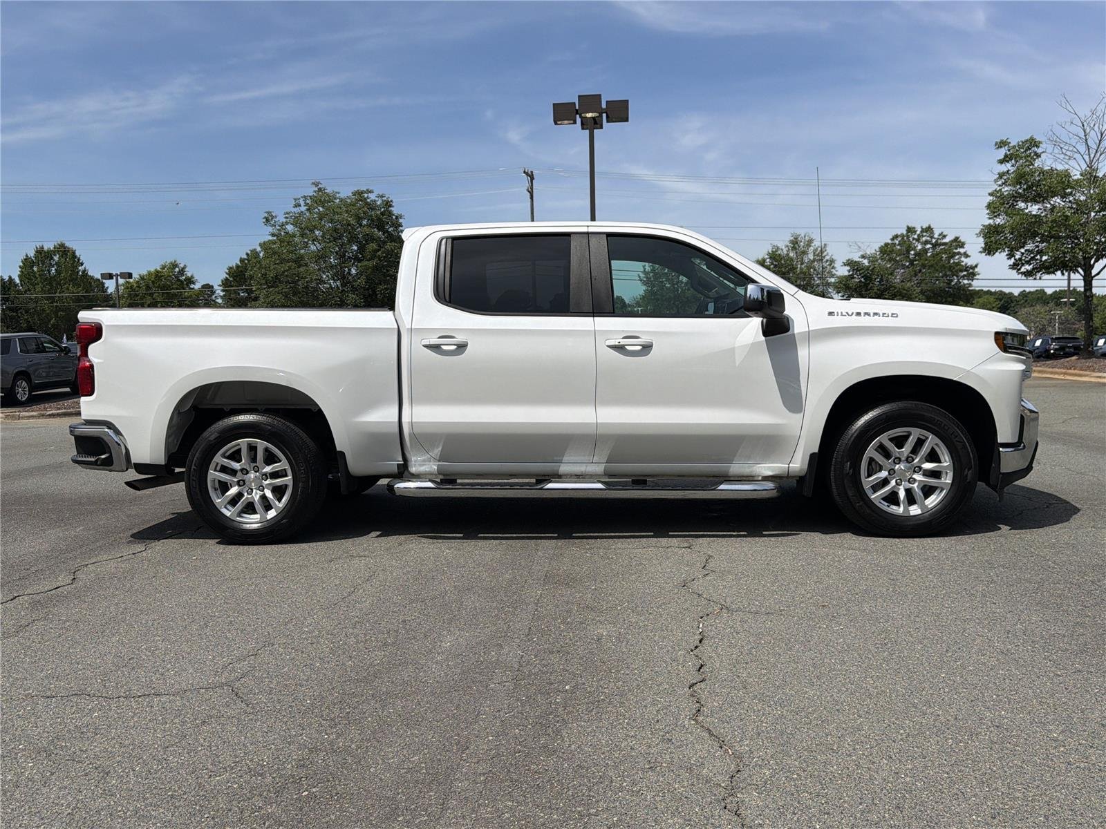 Used 2020 Iridescent Pearl Tricoat Chevrolet LT image 27