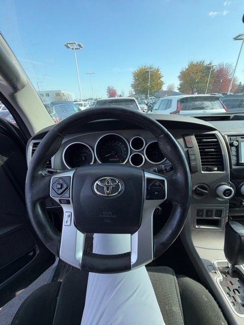 Used 2016 Black Toyota SR5 image 9