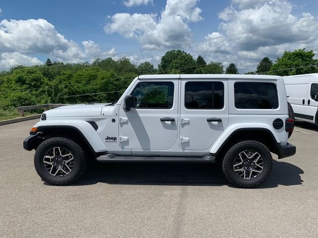 New 2026 Bright White Clear-Coat Exterior Paint Jeep Sahara image 2
