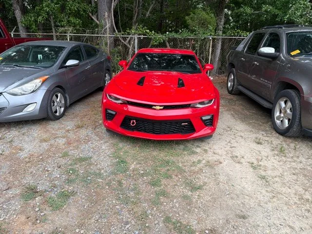 Used 2018 Red Chevrolet SS image 4