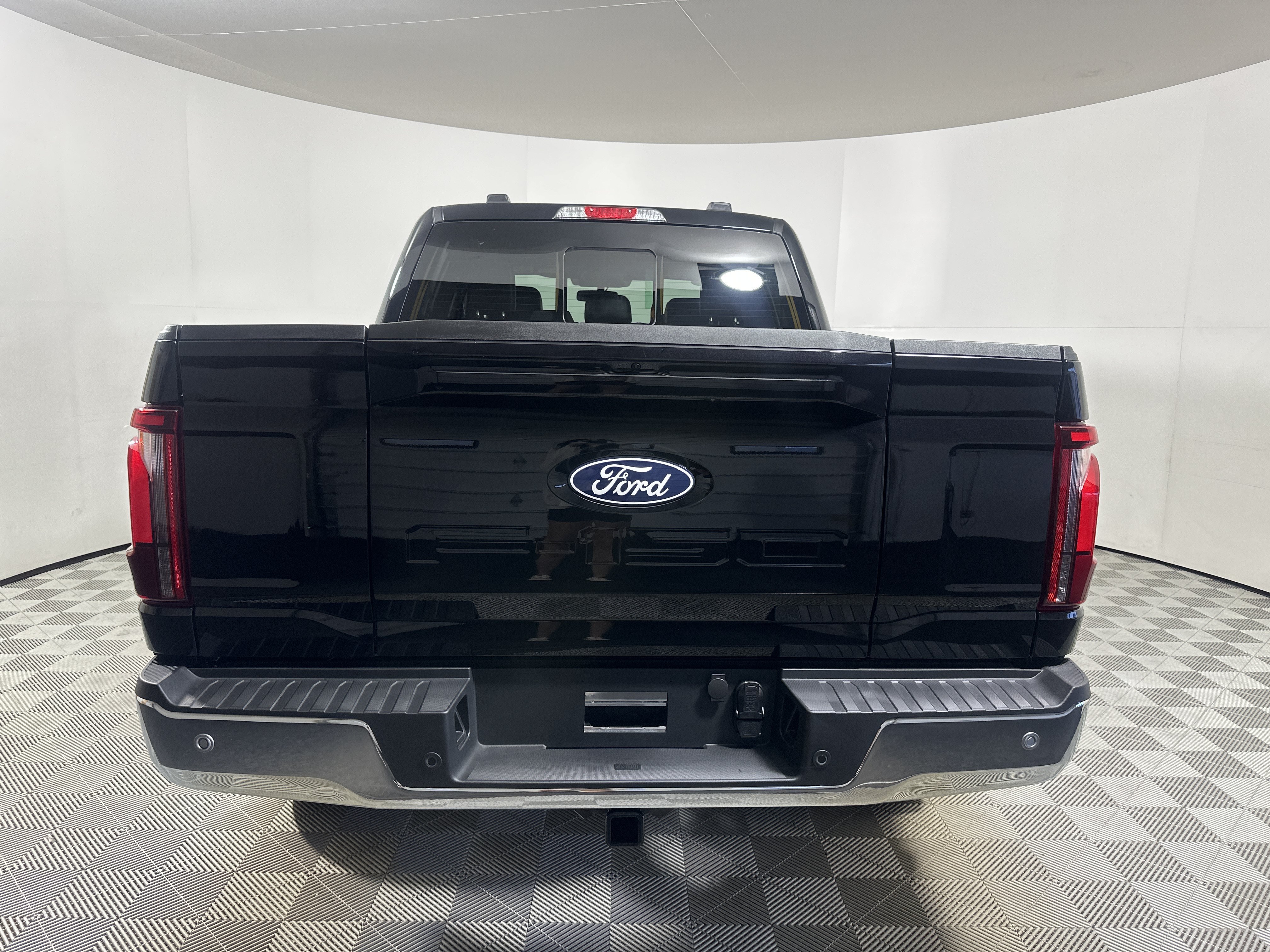 New 2026 AGATE BLACK MET Ford LARIAT image 6