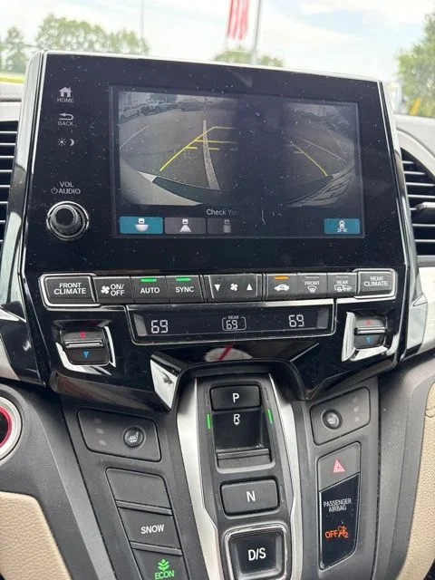 Certified Used 2019 White Honda EX-L image 12