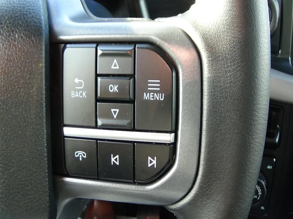 Certified Used 2024 Carbonized Gray M7 Ford XLT image 27