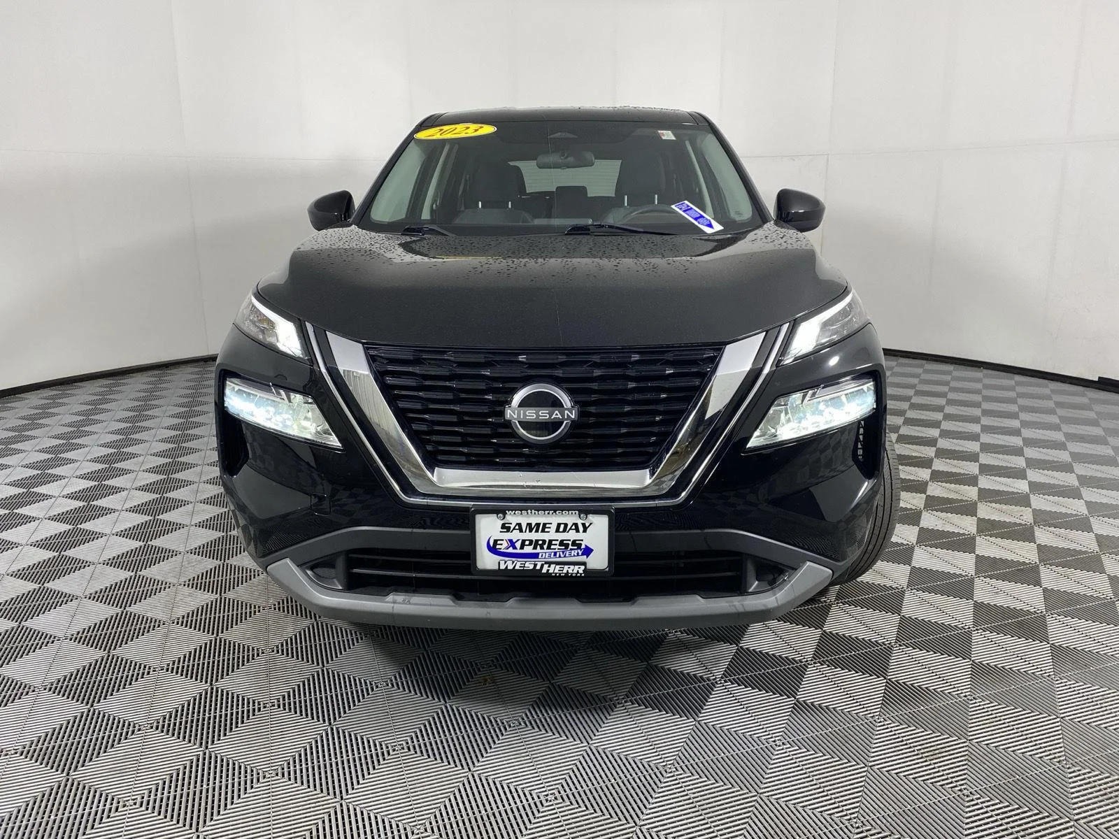 Used 2023 Super Black Nissan SV image 2