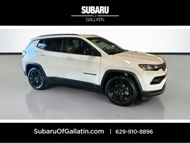 Used 2025 White Jeep Latitude image 1