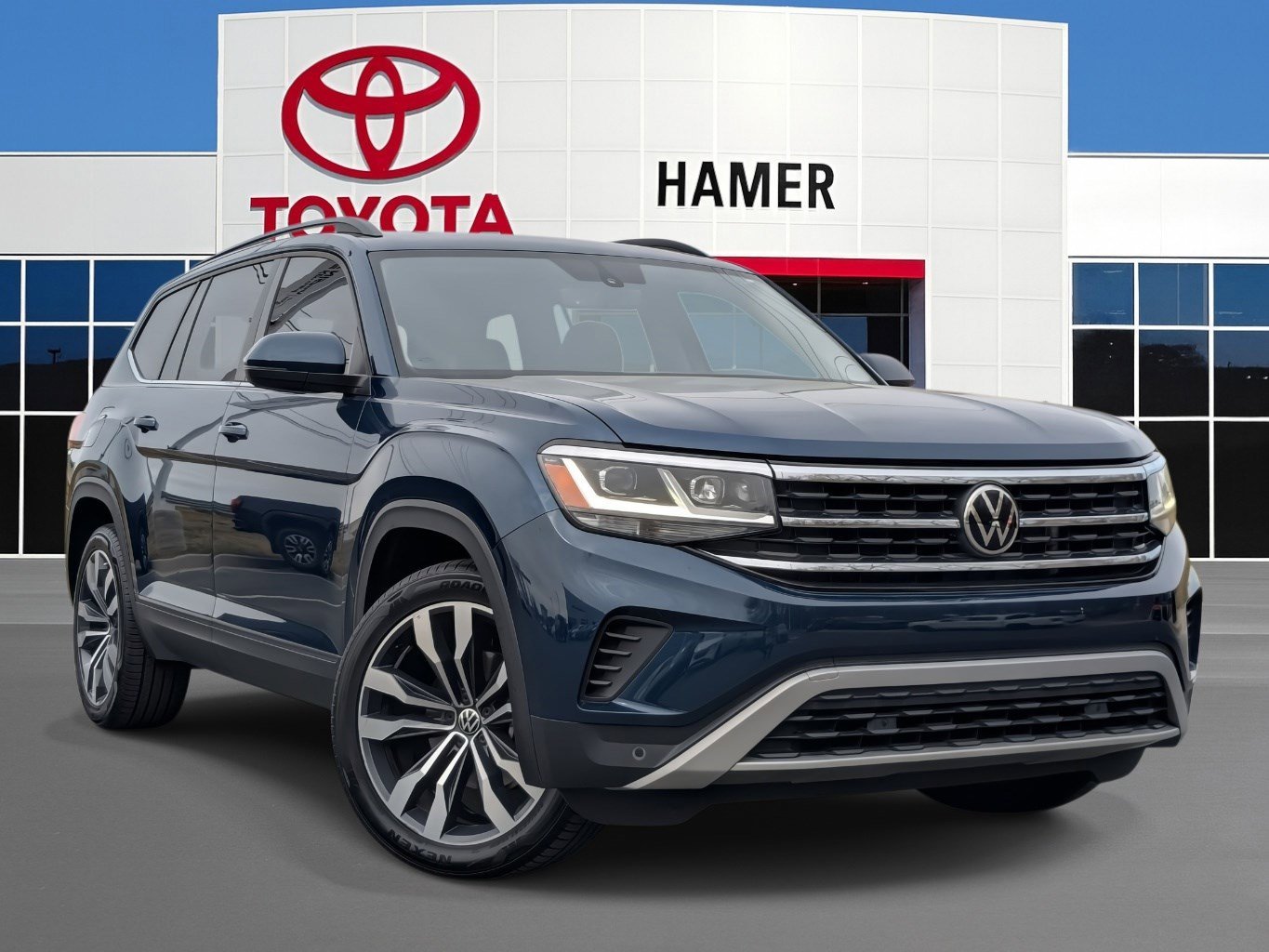 2022 Volkswagen Atlas 3.6L SE w/Tech 4MOTION's photo