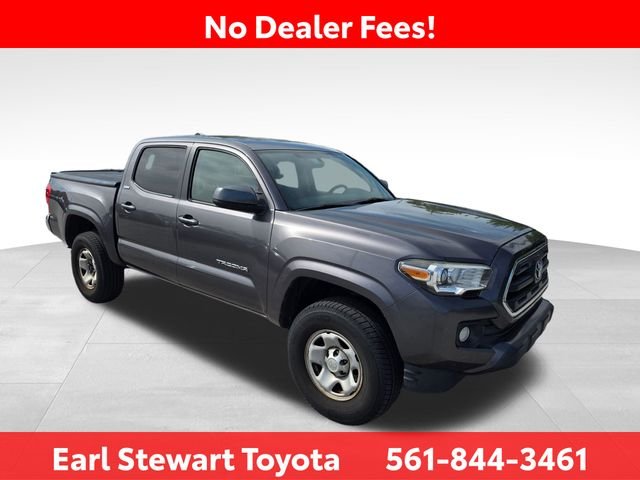 Used 2016 Gray Toyota SR5 image 2