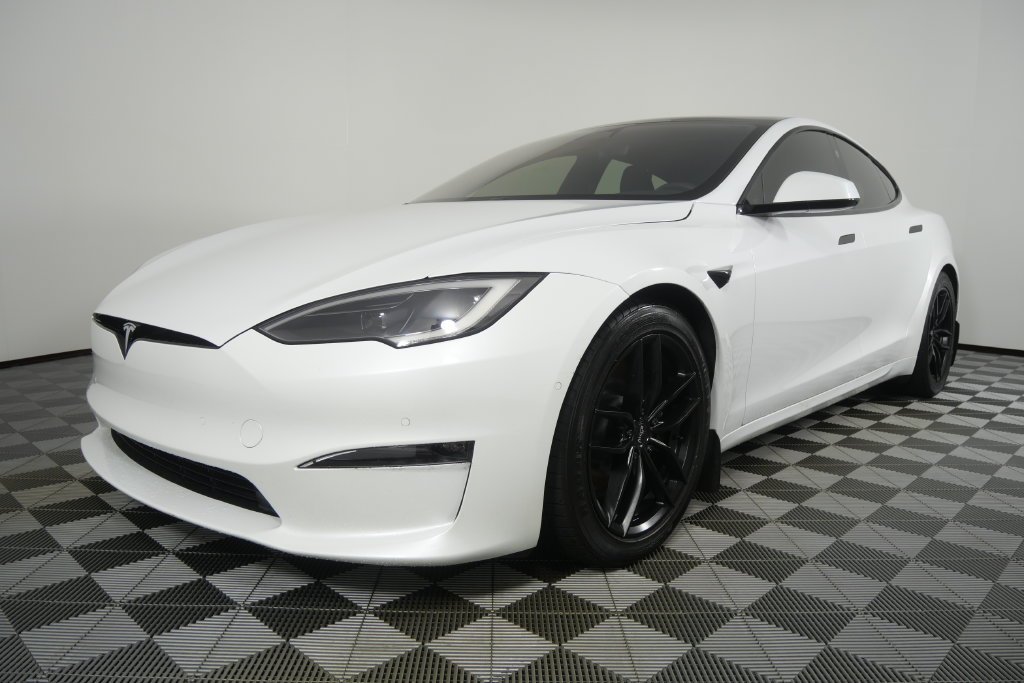Used 2023 Pearl White Multi-Coat Tesla Base image 9