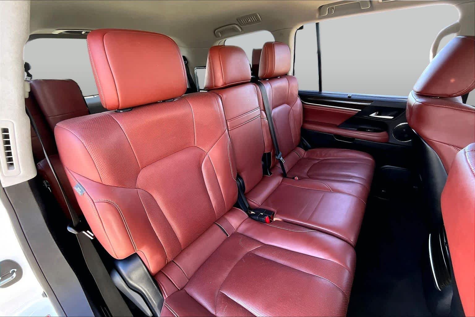 Used 2021 Eminent White Pearl Lexus  image 17