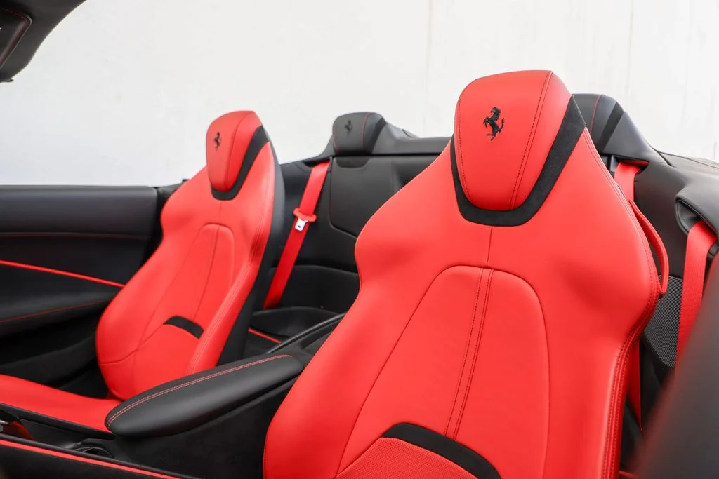 Used 2025 Nero Ferrari Spider image 4