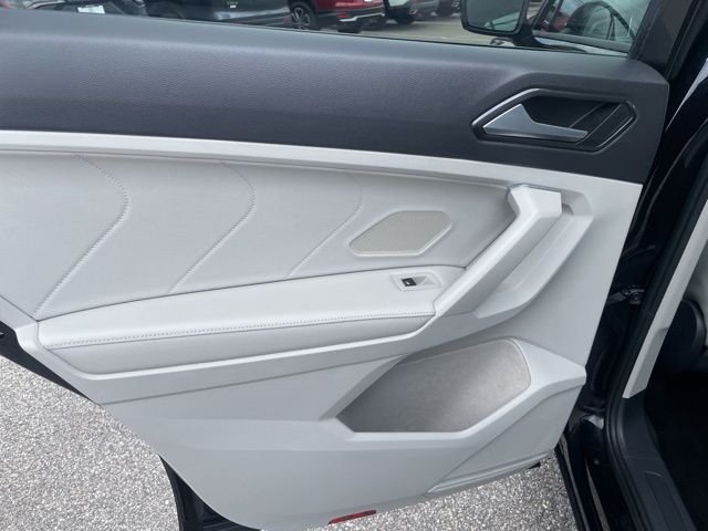 2023 Volkswagen Tiguan SE R-LINE BLACK - Photo 28