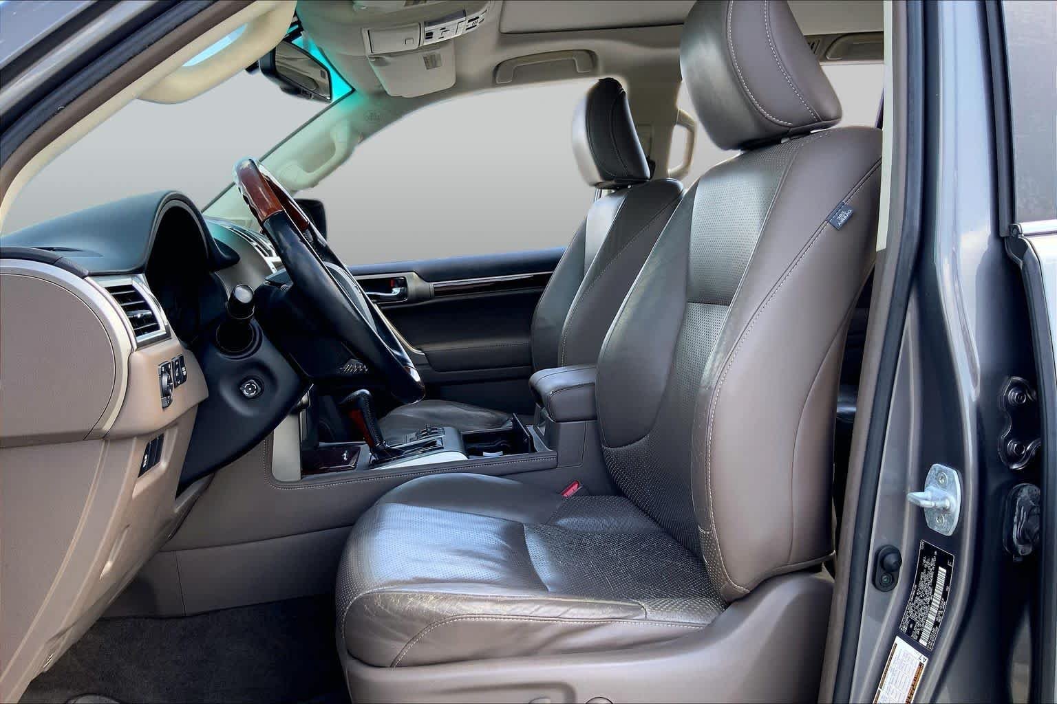 Used 2010 Knights Armor Pearl Lexus  image 7