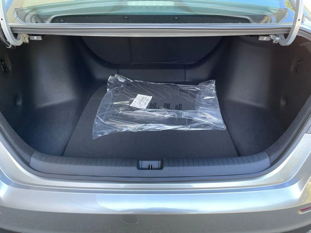 New 2026 Solar Silver Metallic Honda SE image 11