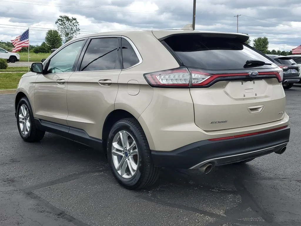 Certified Used 2018 White Gold Metallic Ford SEL image 3