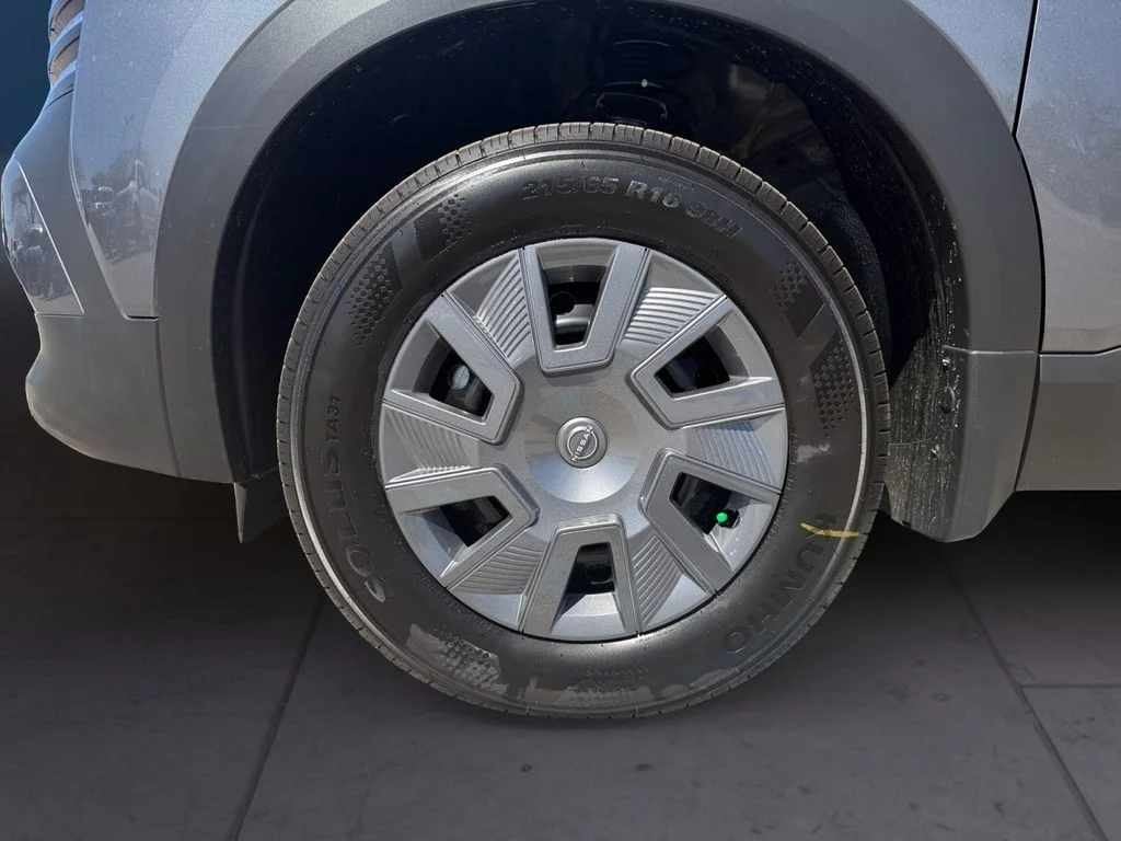 New 2026 Gray Nissan S image 9