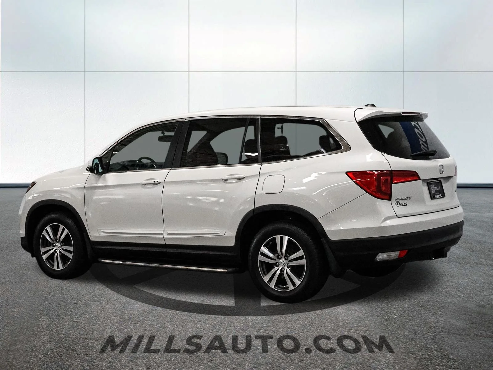 Used 2016 White Diamond Pearl Honda EX-L image 4