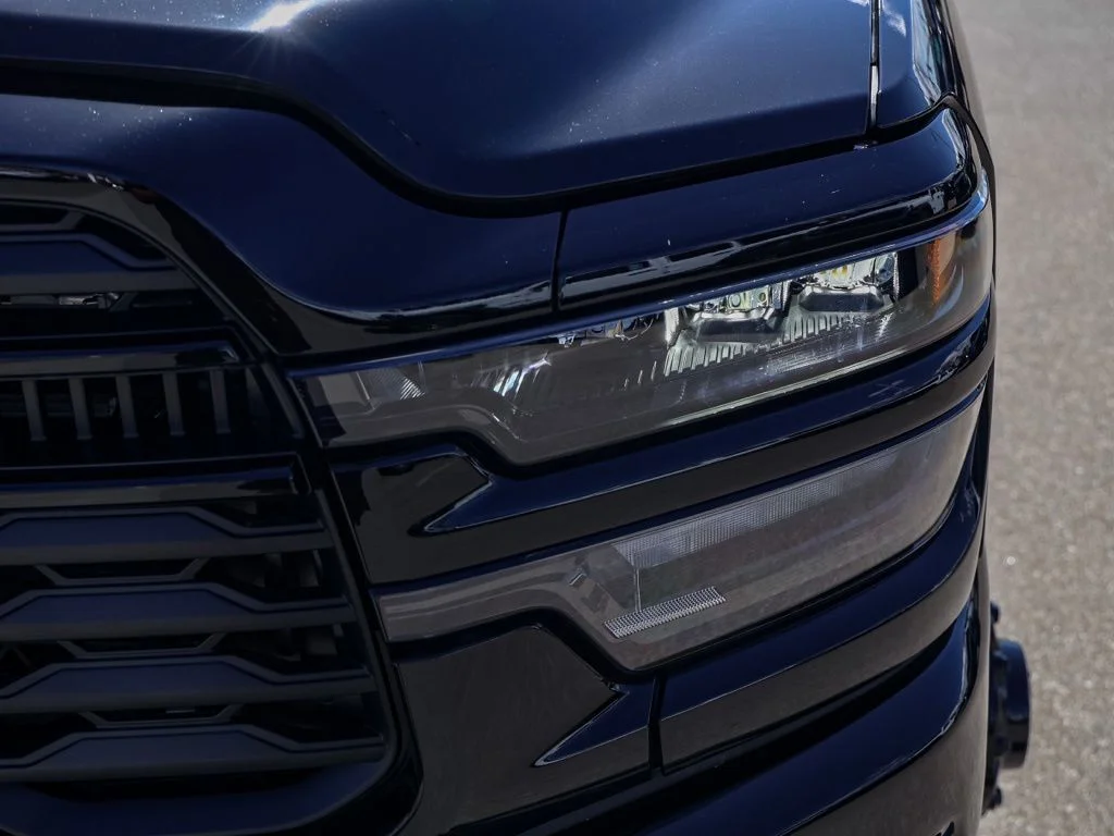 New 2026 Diamond Black Crystal Pearl-Coat Exterior Paint RAM Big Horn Night Edition image 10