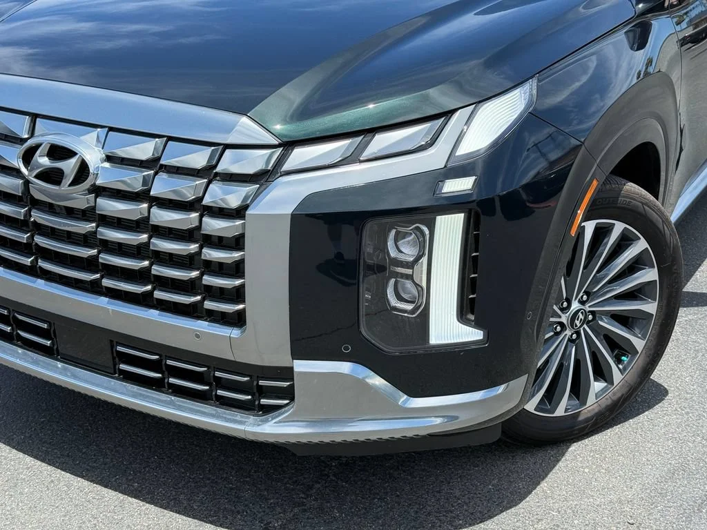 Used 2025  Hyundai Calligraphy image 3